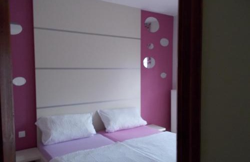 Sarvar Apartment | Family-Friendly Janus Apartman with 9/10 Guest Rating