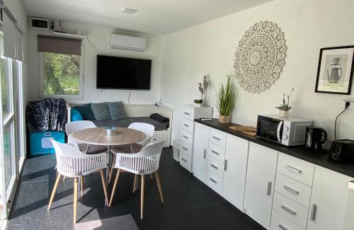 Szakcs Apartment | Relax at Janus Country Site: Pet Friendly & Oceanfront Retreat