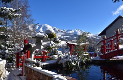 Pierre-Chatel Villa | Experience Japanese Spring at La Mure with Ocean Views