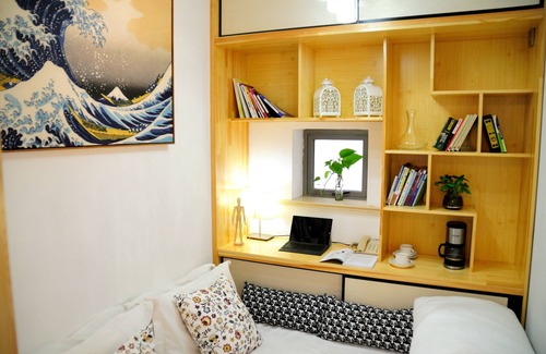 Pudong Apartment | Remarkable Japanese Style Apartment with Spa and Lake View