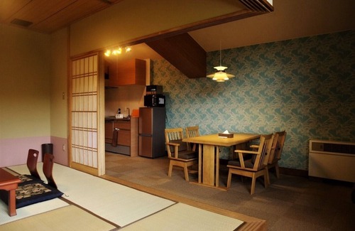 Asahidake Onsen Hotel | Stylish Japanese Studio Room with Full Kitchen in Hokkaidō