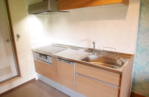 Asahidake Onsen Hotel | Stylish Japanese Studio Room with Full Kitchen in Hokkaidō
