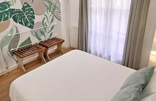 Zamora Apartment | Discover Family-Friendly Comfort at Jardín Centro Hotel