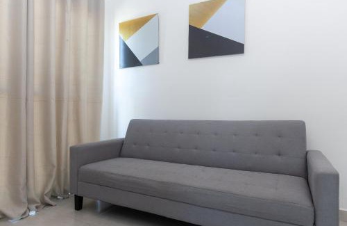 Estufa I Apartment | Relaxing Jardim das Palmeiras: Pools, Parking & Beach Access