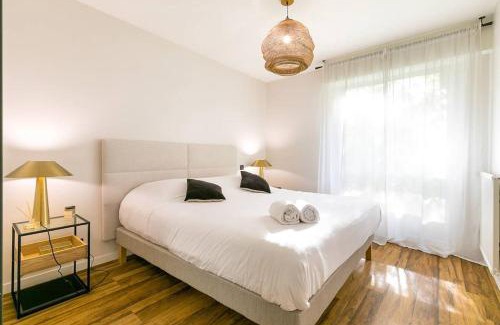 Faubourg Sud Apartment | Elegant Jardin Wilson: 4-Star Family-Friendly Retreat