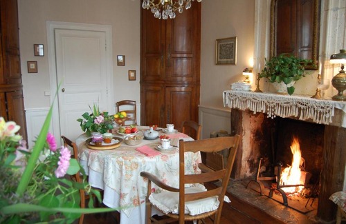 Angouleme Bed & Breakfast | Discover Jardins Secrets: Guest Rated 10/10 Experience