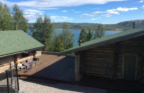 South Varanger Cabin | Experience Jarfjord Arctic Aurora Lodge: 10/10 Guest Rated Oasis