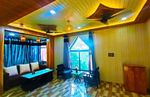 Mayapur Apartment | Jarokhā by Nivāsa- Scenic Stay Overlooking Ganga, Mountain View, 2 minutes from Ganga Ghaat, 10 minutes from Raja ji national Park