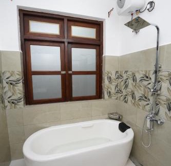 Ilukgoda House | Family-Friendly Getaway at Jaruv Royal Residencies