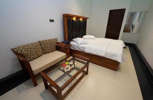 Ilukgoda House | Family-Friendly Getaway at Jaruv Royal Residencies