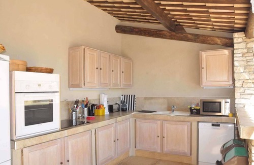 Sainte-Croix-a-Lauze Villa | Jas Gibony Character House with Heated Pool & Ocean Views