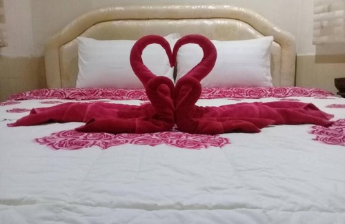 Pattaya Bay House | Welcoming Jasmin Guest House: Family-Friendly Retreat