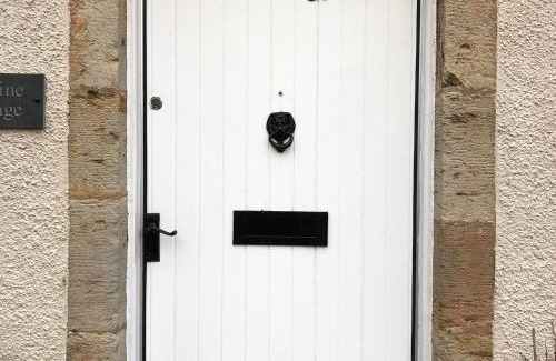 Kilconquhar Apartment | Jasmine Cottage: Cozy Retreat for 6 with Garden & Pets