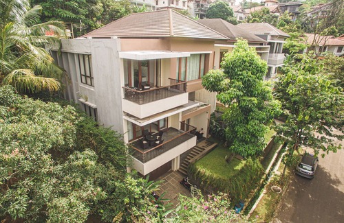 Bandung Villa | Indulge at Permai 1 Villa with Private Pool & High Rating