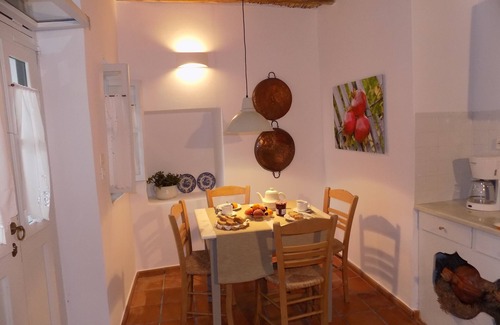 Skiros House | Jasmine House: Cozy Stay in Chora of Skyros, 9.2 Rated