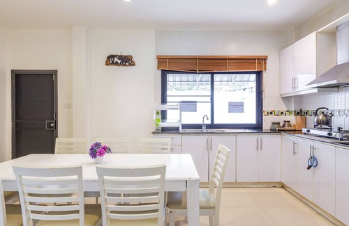 Nong Kae House | Discover Jasmine House Pool Villa Near Shopping Center