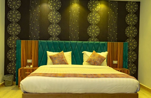 Al Haram Hotel | Discover Jasmine Pyramids Hotel with Pool & Spa Amenities