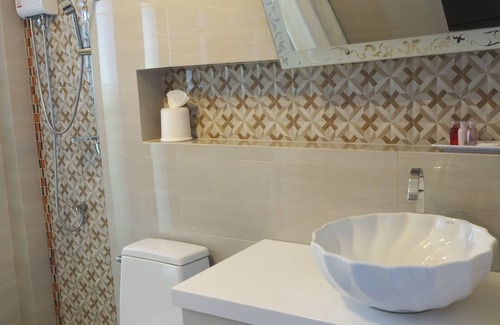 Khanom Hotel | Relax at Jasmine Resort and Spa: Pool, Spa & Family-Friendly