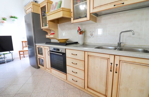 Otranto Apartment | Family-Friendly Retreat at Jasmine's House Otranto