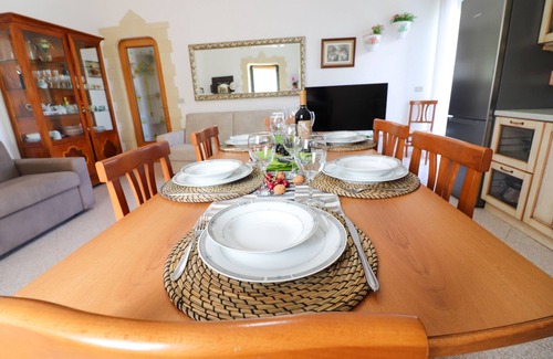 Otranto Apartment | Family-Friendly Retreat at Jasmine's House Otranto