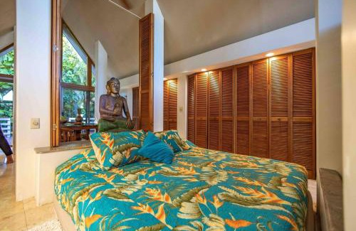 Haiku Ski Chalet | Escape to Jasmine Suite in Haiku's Lush Tropical Haven