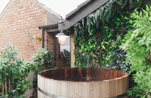 Loughborough Apartment | Discover Destinesia Jason Works: Pet-Friendly & Accessible Stay