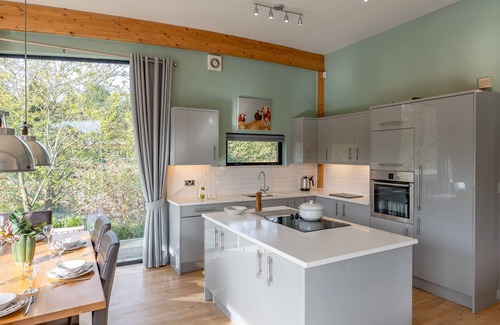 Richmond Cottage | Jasper Lodge: Cozy Getaway for Families with Breakfast