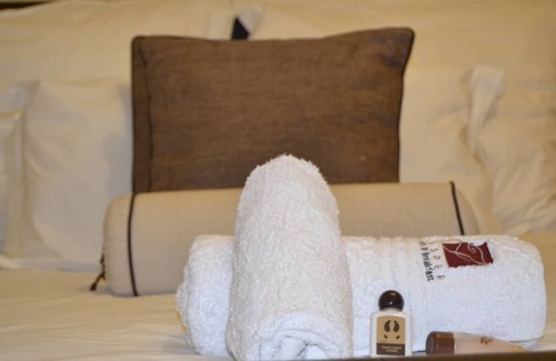 Selebi-Phikwe House | Jasper Guest House: Family-Friendly with Kitchen & Breakfast