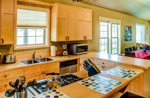 Walla Walla East House | Guest Rated 10/10: Jaspers at Pioneer Park Oasis