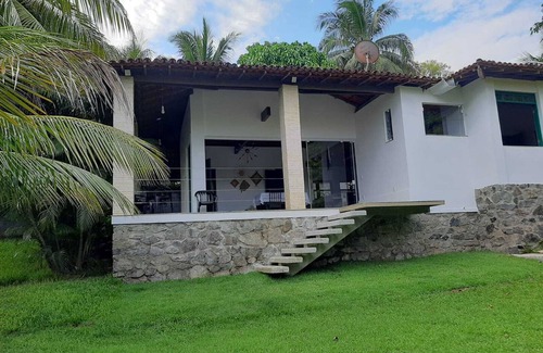 Parafuso House | Cozy Jauá House with Pool, Steps from the Beach