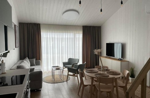 Klaipeda District Municipality Apartment | Cozy Oceanfront Apartments in Svencelė with Hot Tub