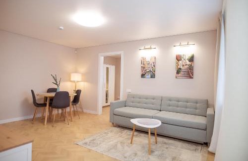 Siauliai City Center Apartment | Jaukus butas Šiaulių centre #2