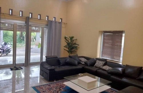 Wonosari House | Escape to Java Break Away: Family & Pet-Friendly Retreat