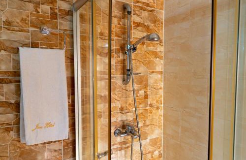 Toamasina Hotel | Java Hotel: Ideal for Families with Breakfast Included