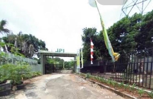 Depok House | Java Indah: Ideal Family Getaway with Hot Tub & Pet Welcome