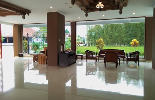 Ngaglik Hotel | Cozy Java Village Resort with Pool & Family-Friendly Perks