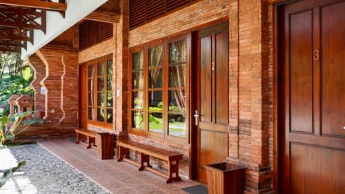 Karanganyar Hotel | Discover Jawa Dwipa Heritage Resort with Pool & Breakfast