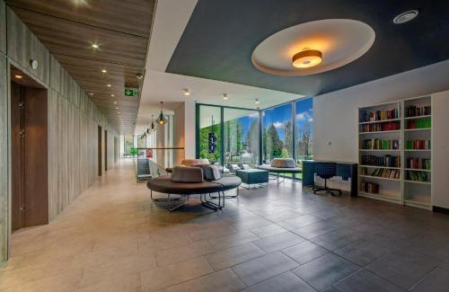 Radruz Apartment | Comfortable Stay at JAWOR with On-Site Restaurant