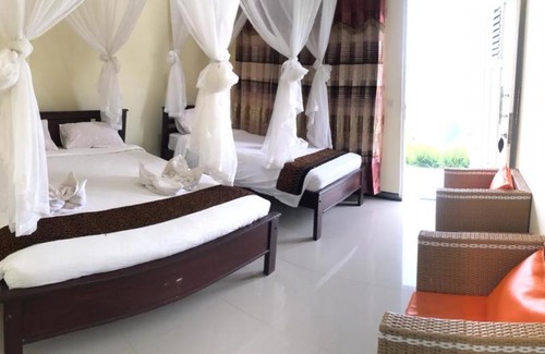 Moni House | Discover Jaya Hill Garden - 8.5/10 Rated Getaway