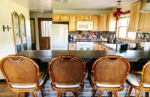 Moab Cabin | Enjoy a Relaxing Stay at Jaydee's Run Cabin Near Moab!
