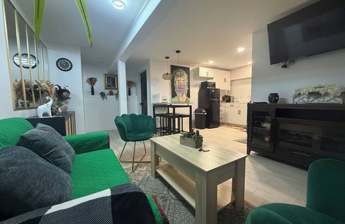 St. Albans Apartment | Welcoming Stay at JayLei Humble Abode for Families