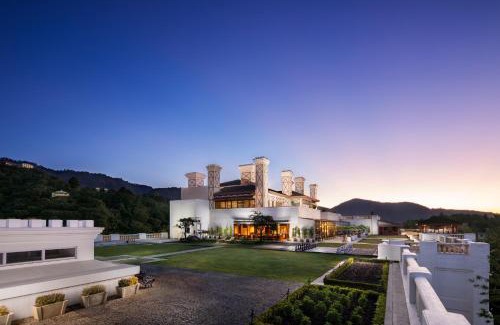 Mussoorie Hotel | Elegant Jaypee Residency Manor with Incredible Amenities