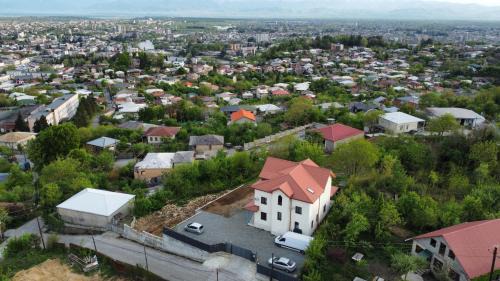 Kutaisi House | Pet-Friendly Jays with Breakfast and a 9.9 Guest Rating