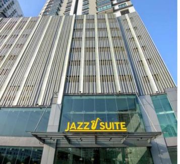 Seri Tanjung Pinang Apartment | Relaxing Jazz 313: 2-Bedroom Suite with Pool & Seaview