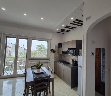 Bomerano Apartment | Stylish Jazz & Blues Apartments - Ideal for Families and Pets