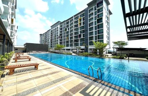 Kuching Apartment | Elegant Jazz Suite Vivacity with Oceanfront Views