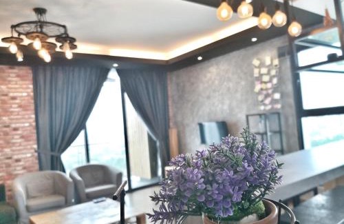 Tabuan Jaya Apartment | Experience Jazz Suites Vivacity Kuching with Pool Access
