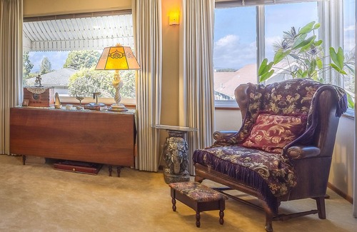 Richmond Annex House | Unforgettable Jazzy Jives with Spa and Breakfast Amenities