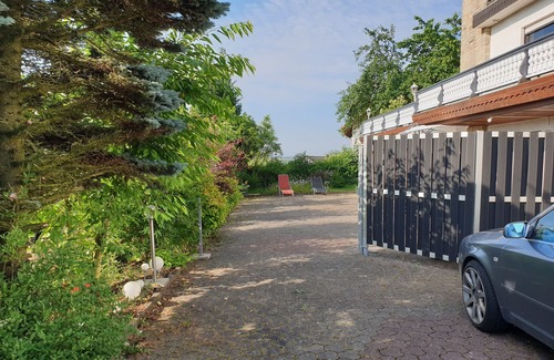 Horinghausen Apartment | Modern Ambience at JB Apartment - Guest Rated 9.8/10