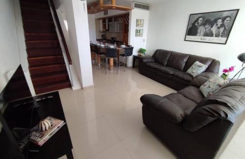 Lecheria Apartment | JB Beach Apartment: Relaxing Oceanfront Getaway with Pool